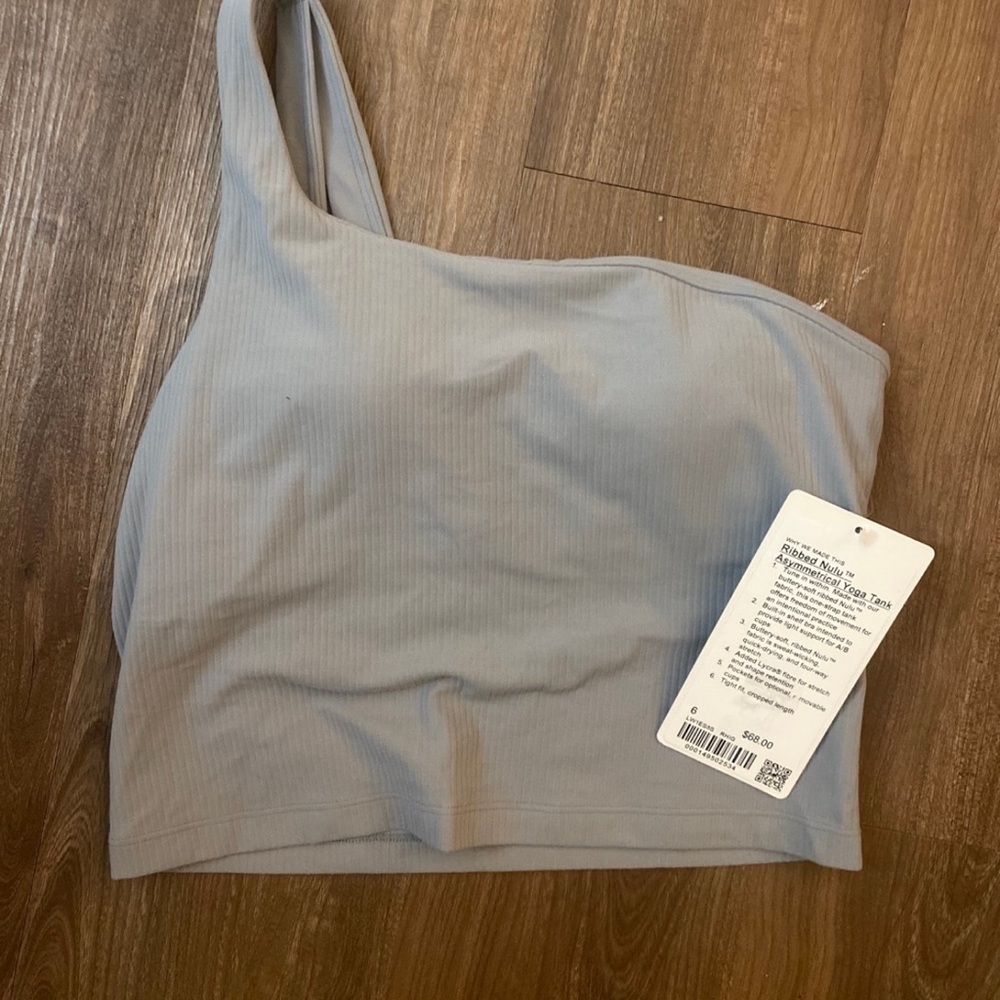 NWT lululemon ribbed Nulu Asymmetrical Yoga tank size 6